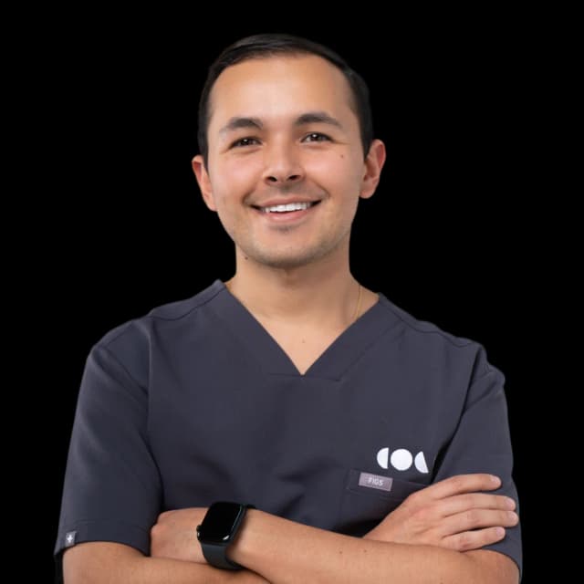 Alejandro Guevara, Médico de cabecera.